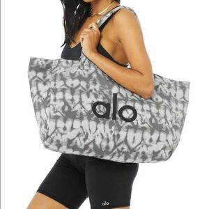 ALO Yoga Large Gray Tie-Dye Shopper Tote